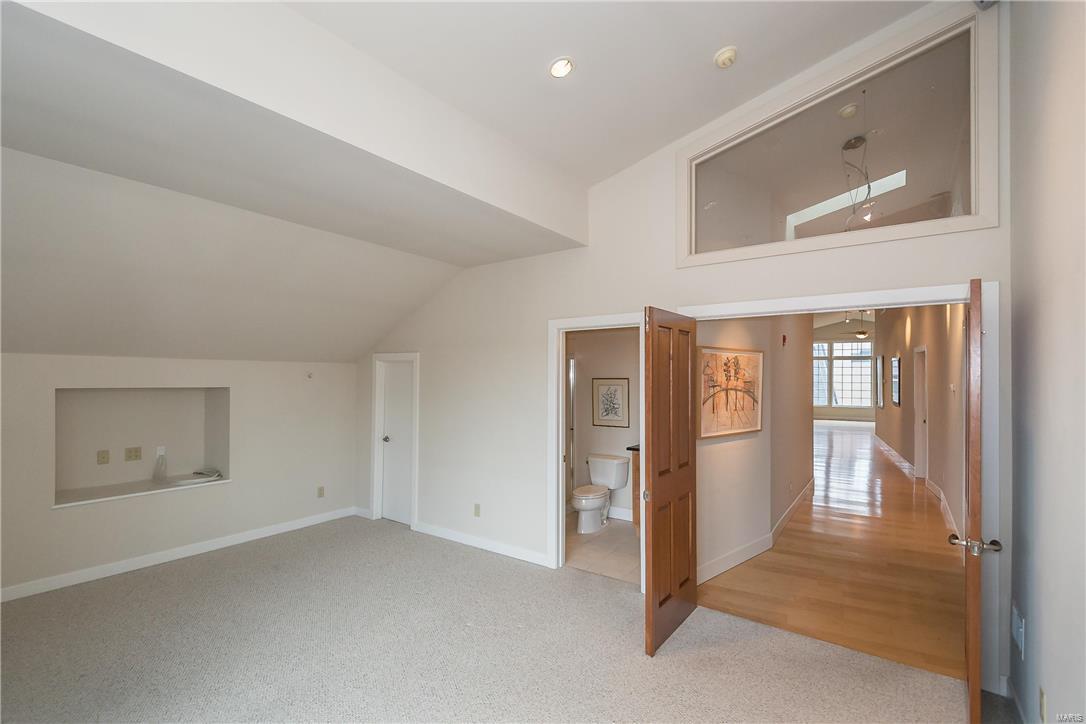 6 Brighton Way Condo - Residential