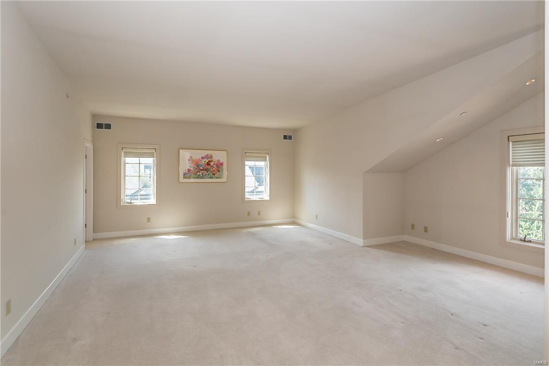 6 Brighton Way Condo - Residential