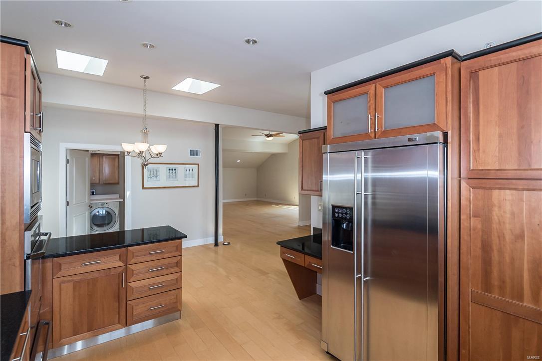 6 Brighton Way Condo - Residential