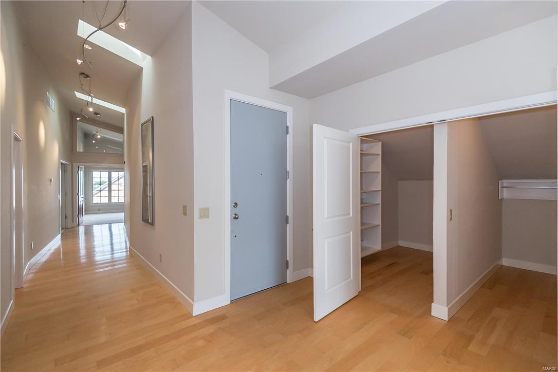 6 Brighton Way Condo - Residential