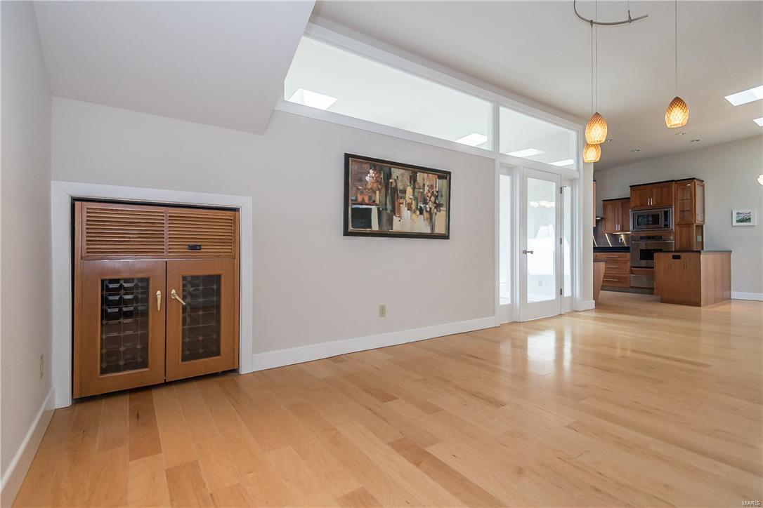 6 Brighton Way Condo - Residential