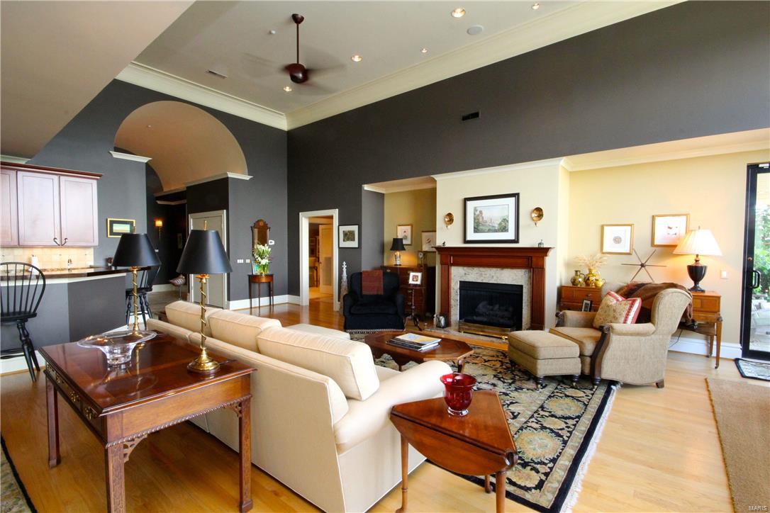 4200 Laclede Condo - Residential