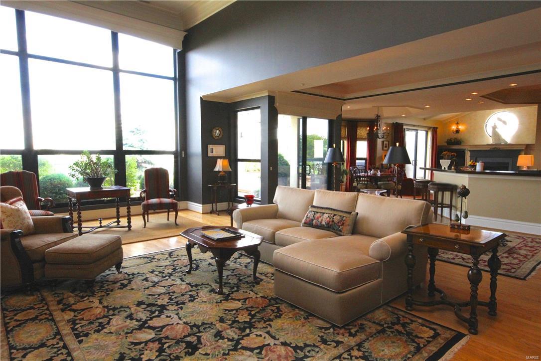 4200 Laclede Condo - Residential