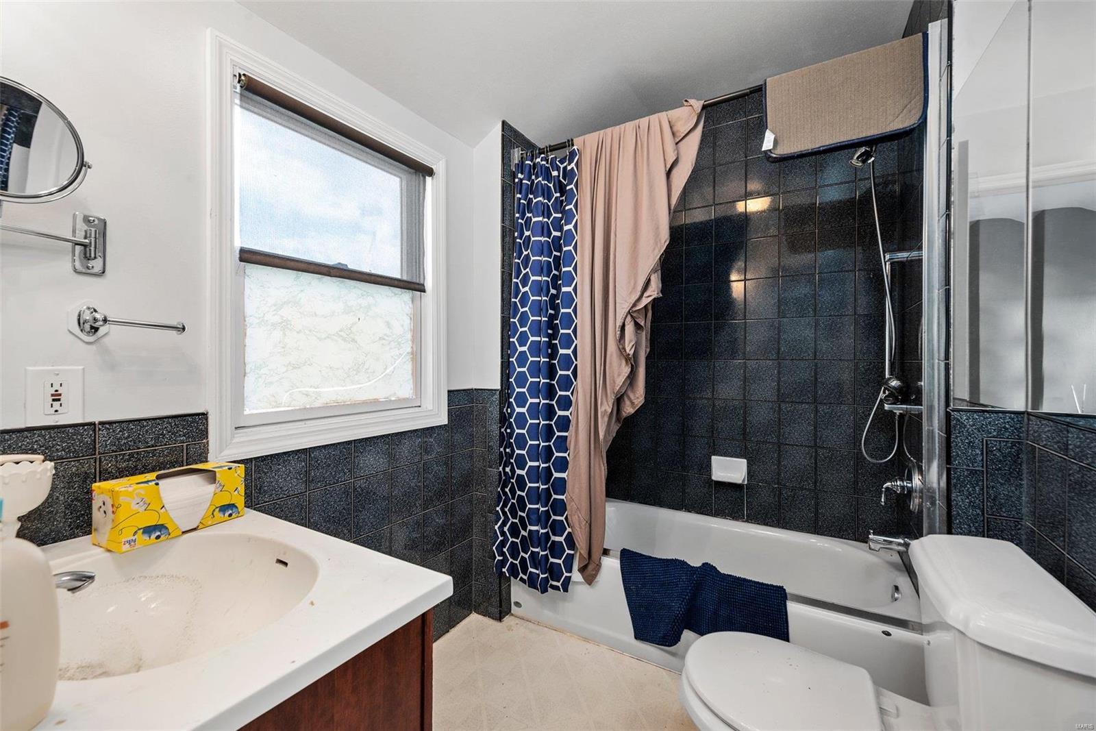 Valley Park, Missouri 63088, United States, 3 Bedrooms Bedrooms, ,2 BathroomsBathrooms,Residential,Pending,33241