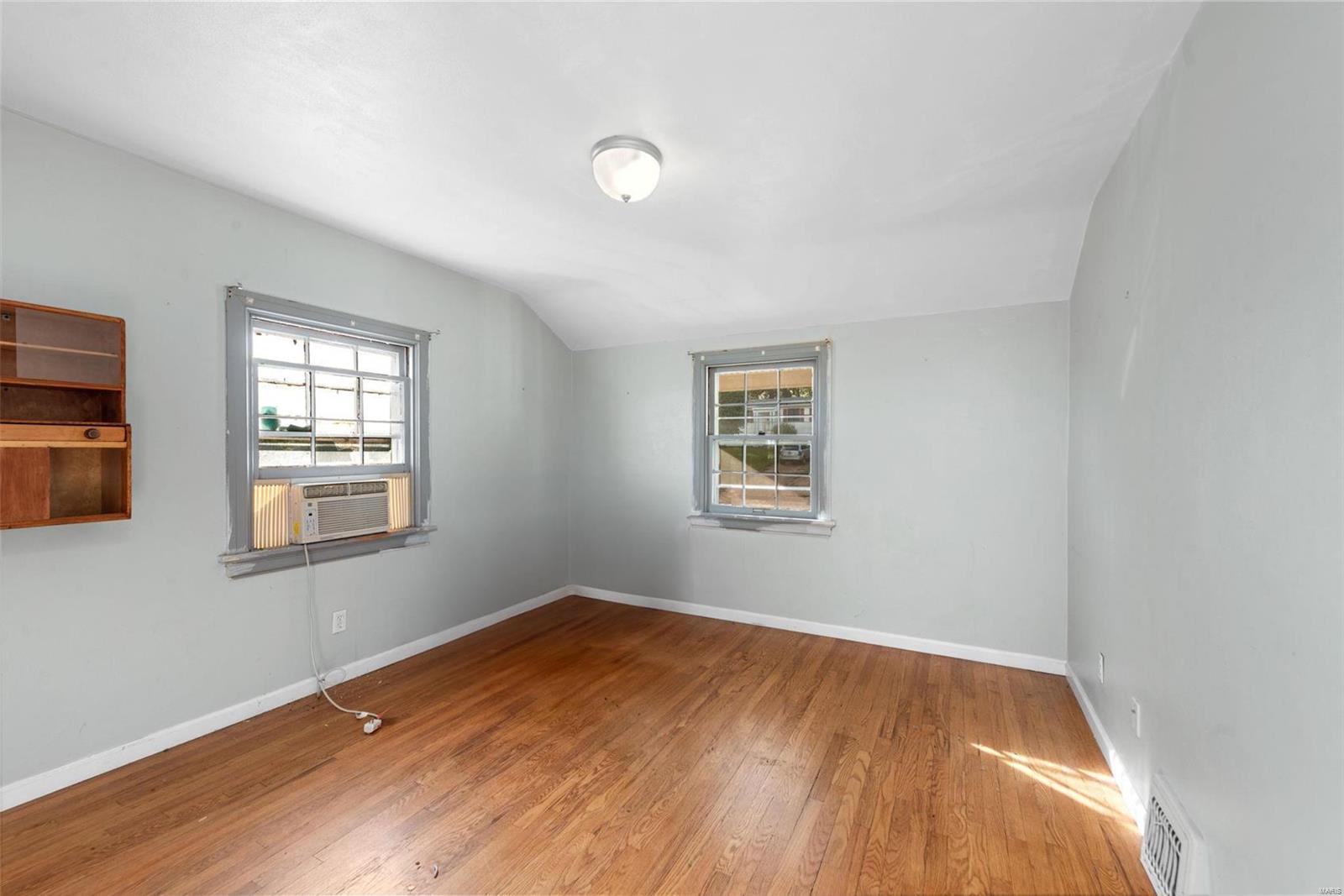 Valley Park, Missouri 63088, United States, 3 Bedrooms Bedrooms, ,2 BathroomsBathrooms,Residential,Pending,33241