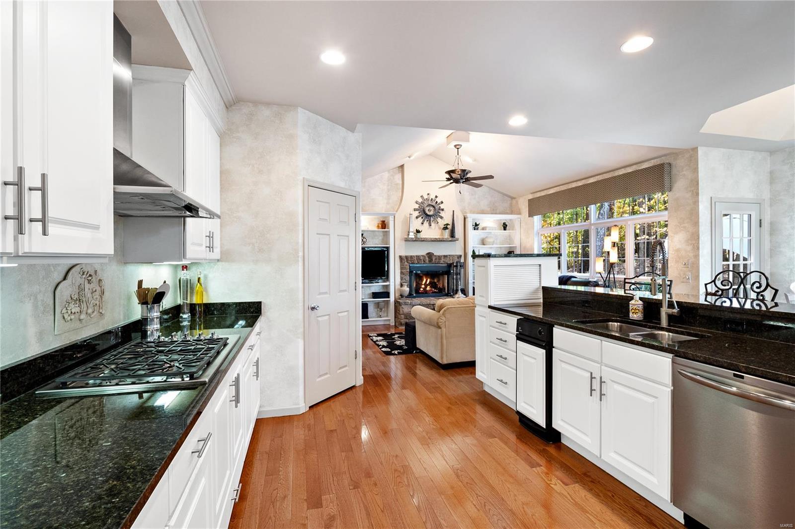 Stone Bridge Spgs One Lt 6 & - Residential