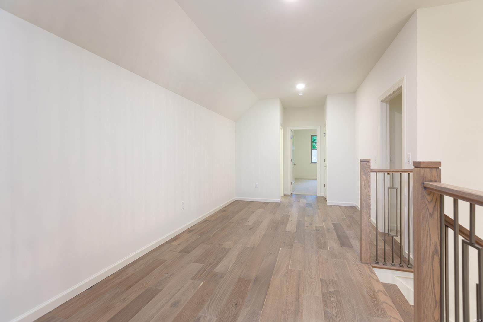 Ladue Ridge - Residential