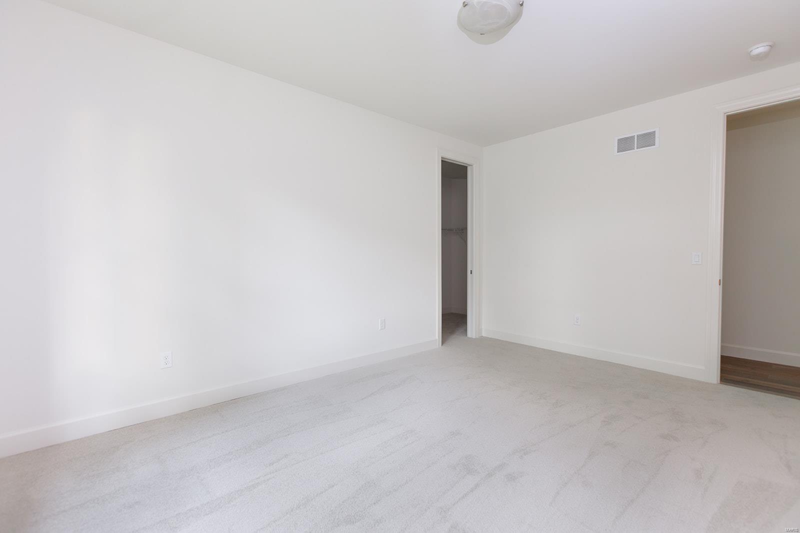 Ladue Ridge - Residential