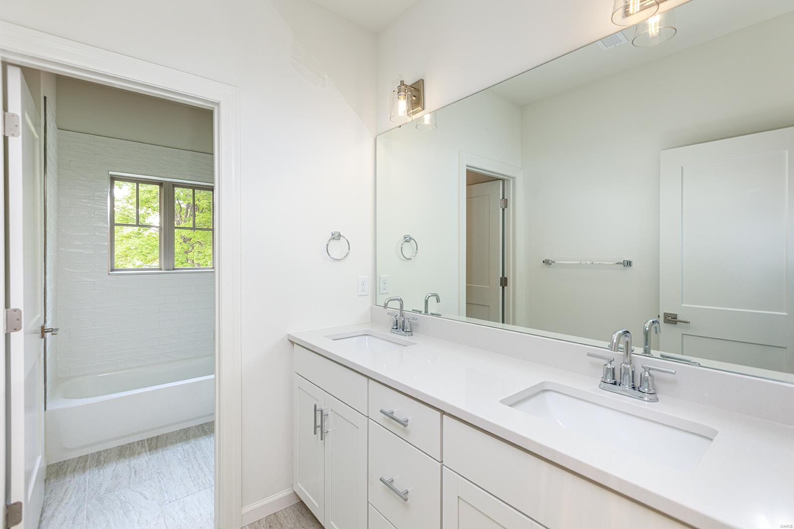 Ladue Ridge - Residential