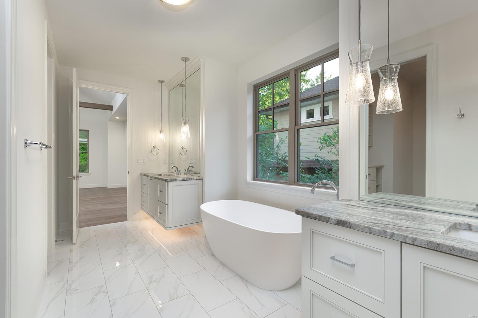 Ladue Ridge - Residential