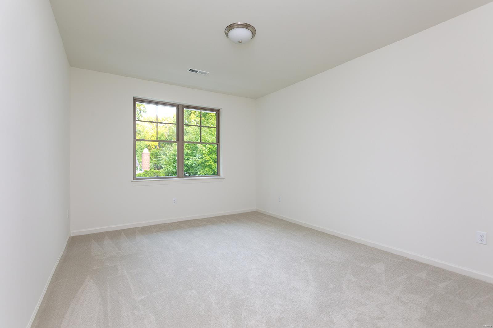 Ladue Ridge - Residential