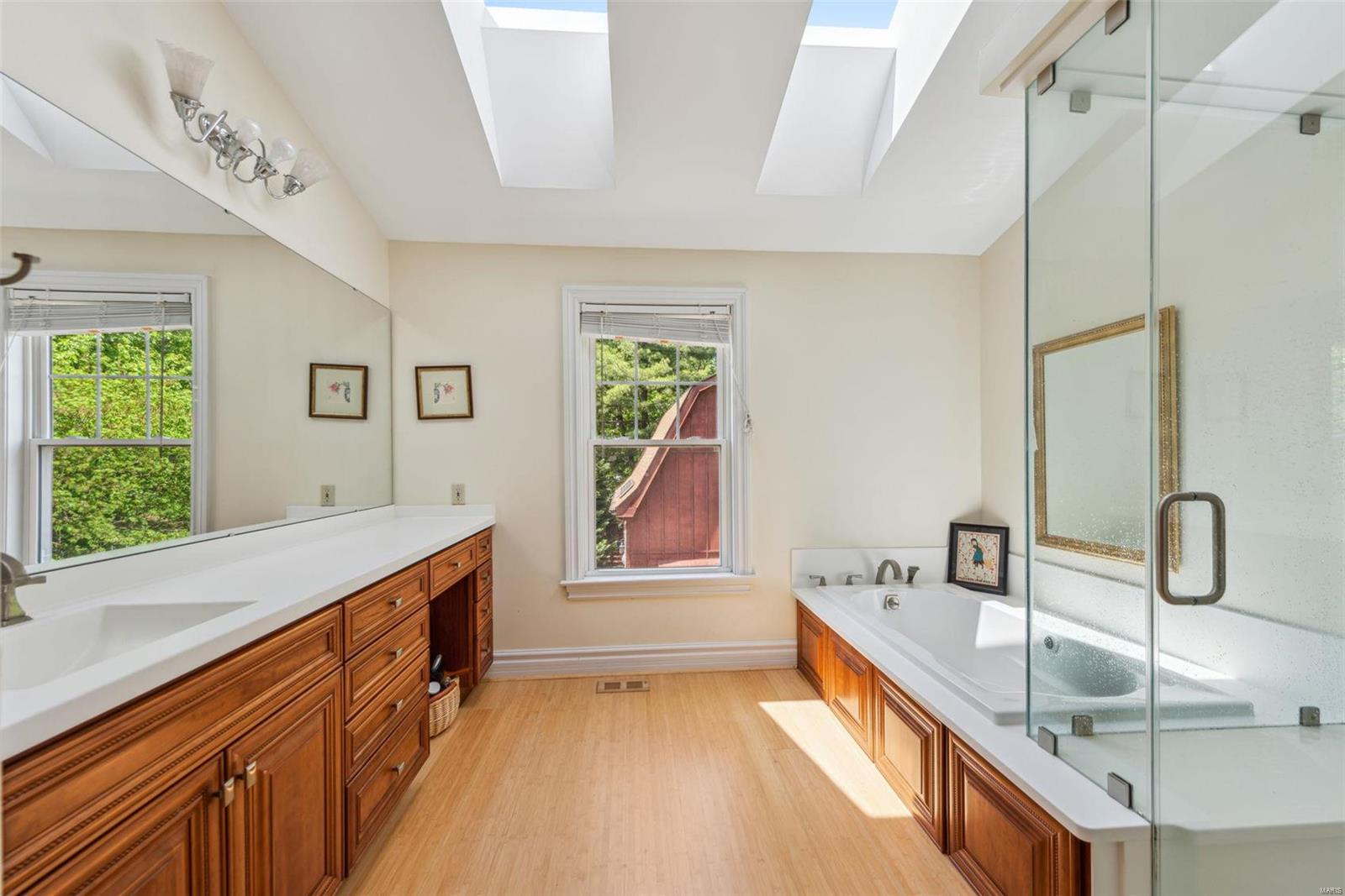 East Kirkwood Blk Pt 27 & North Railroad - Residential