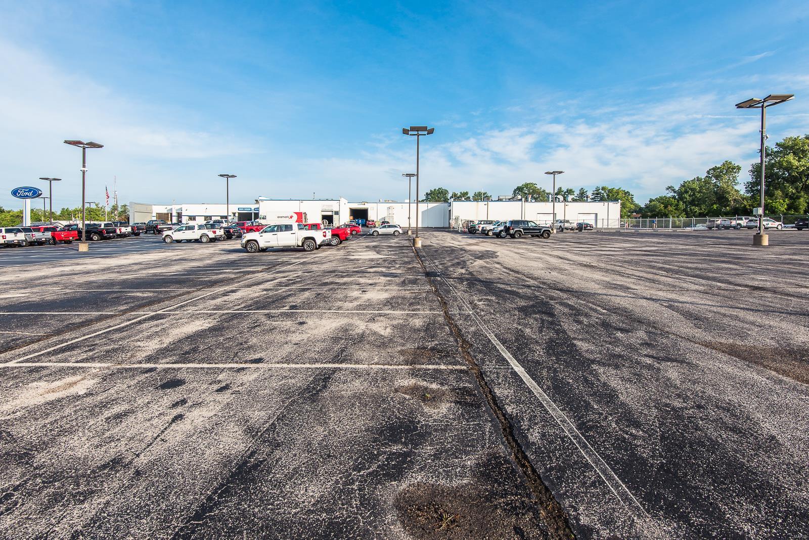 Cerame Ford - Commercial Sale