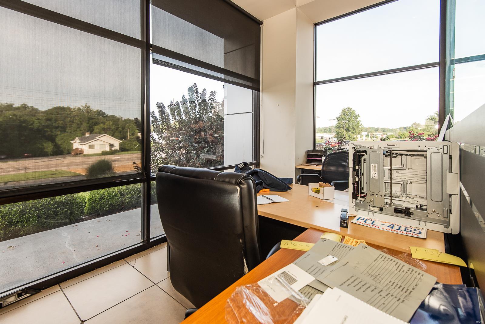 Cerame Ford - Commercial Sale