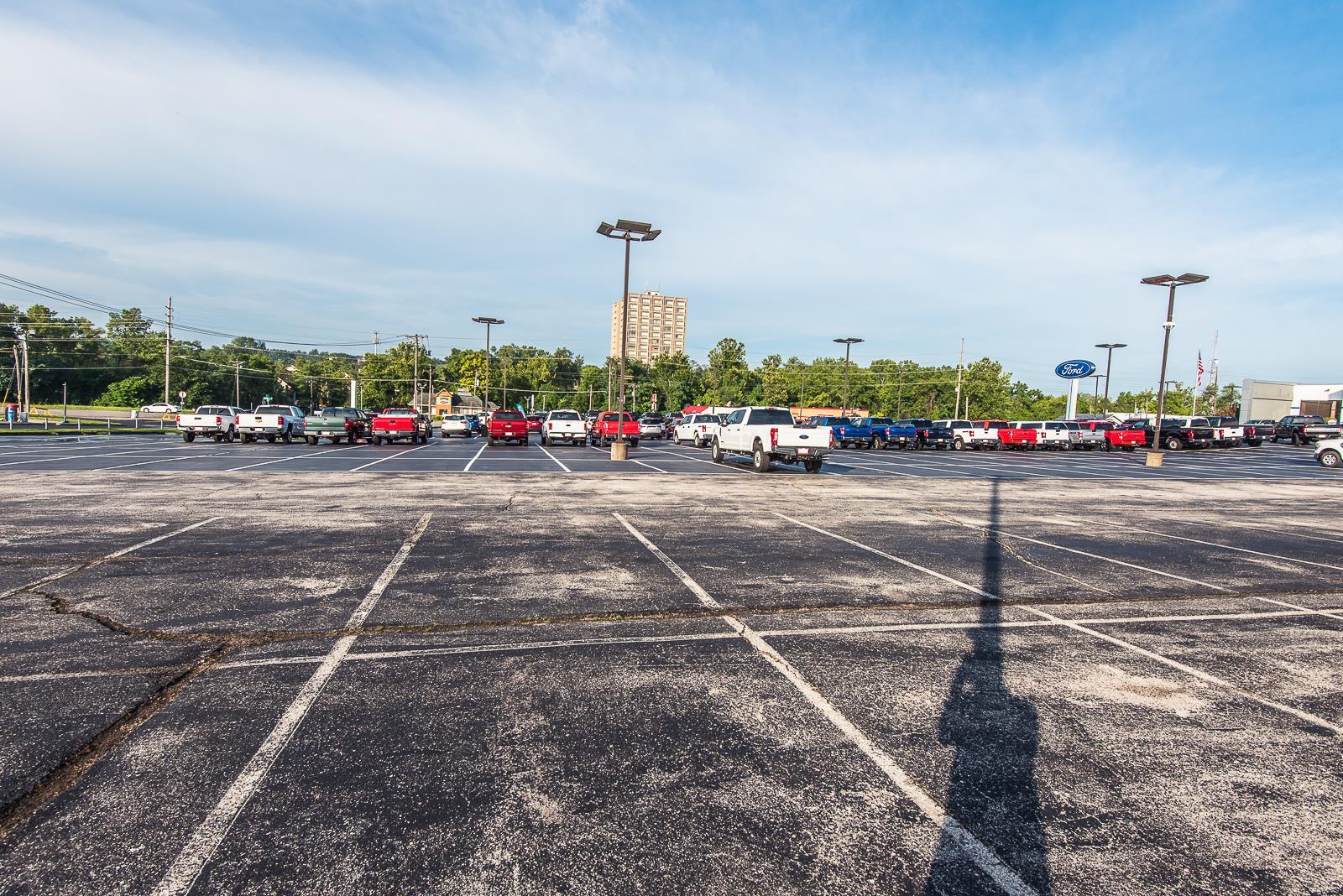 Cerame Ford - Commercial Sale