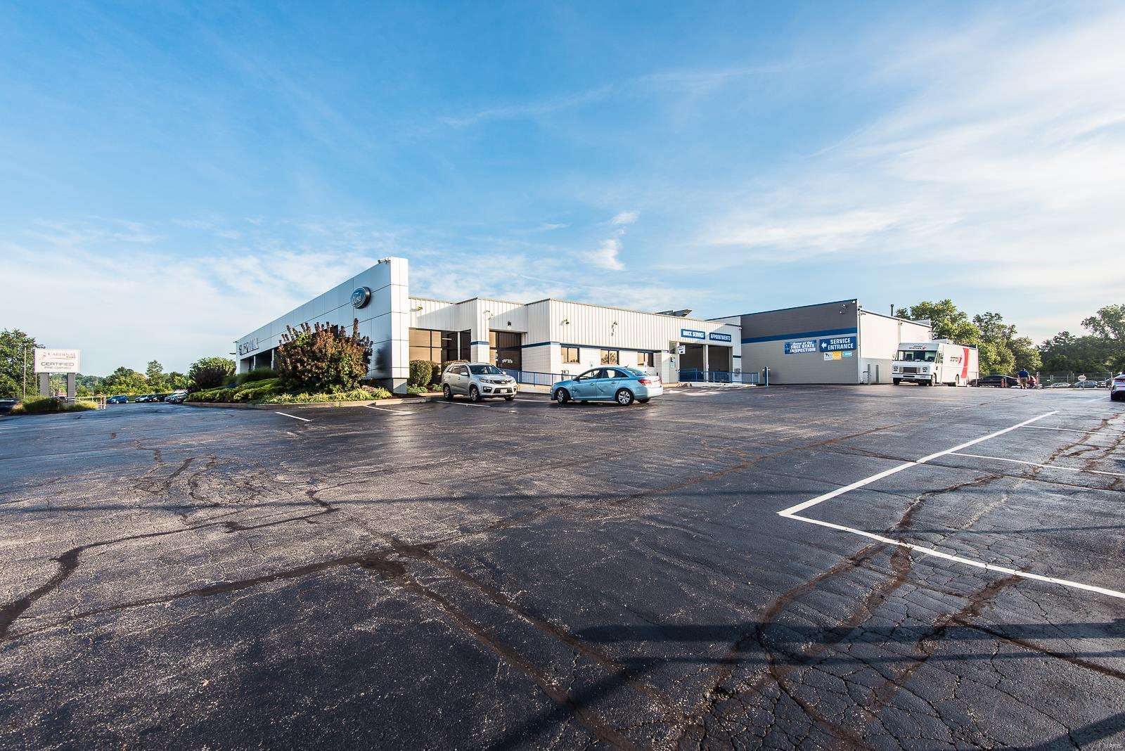 Cerame Ford - Commercial Sale