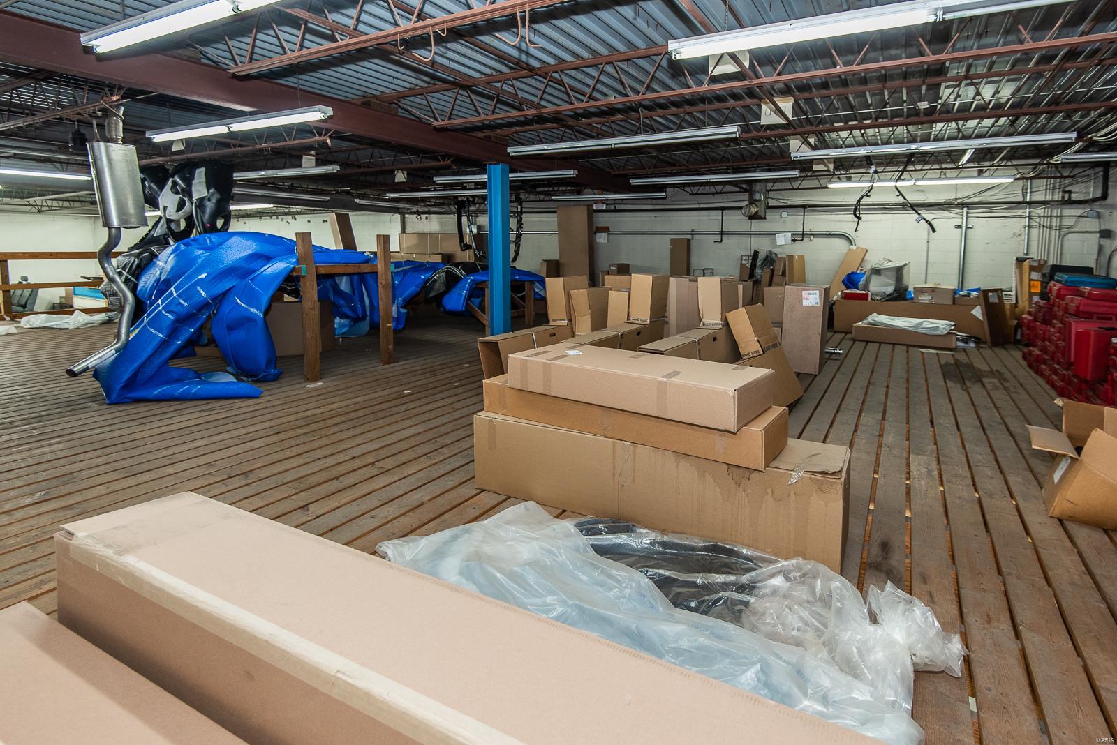 Cerame Ford - Commercial Sale