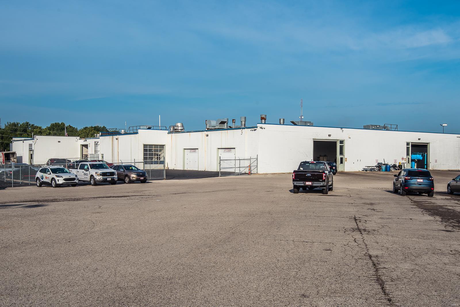 Cerame Ford - Commercial Sale