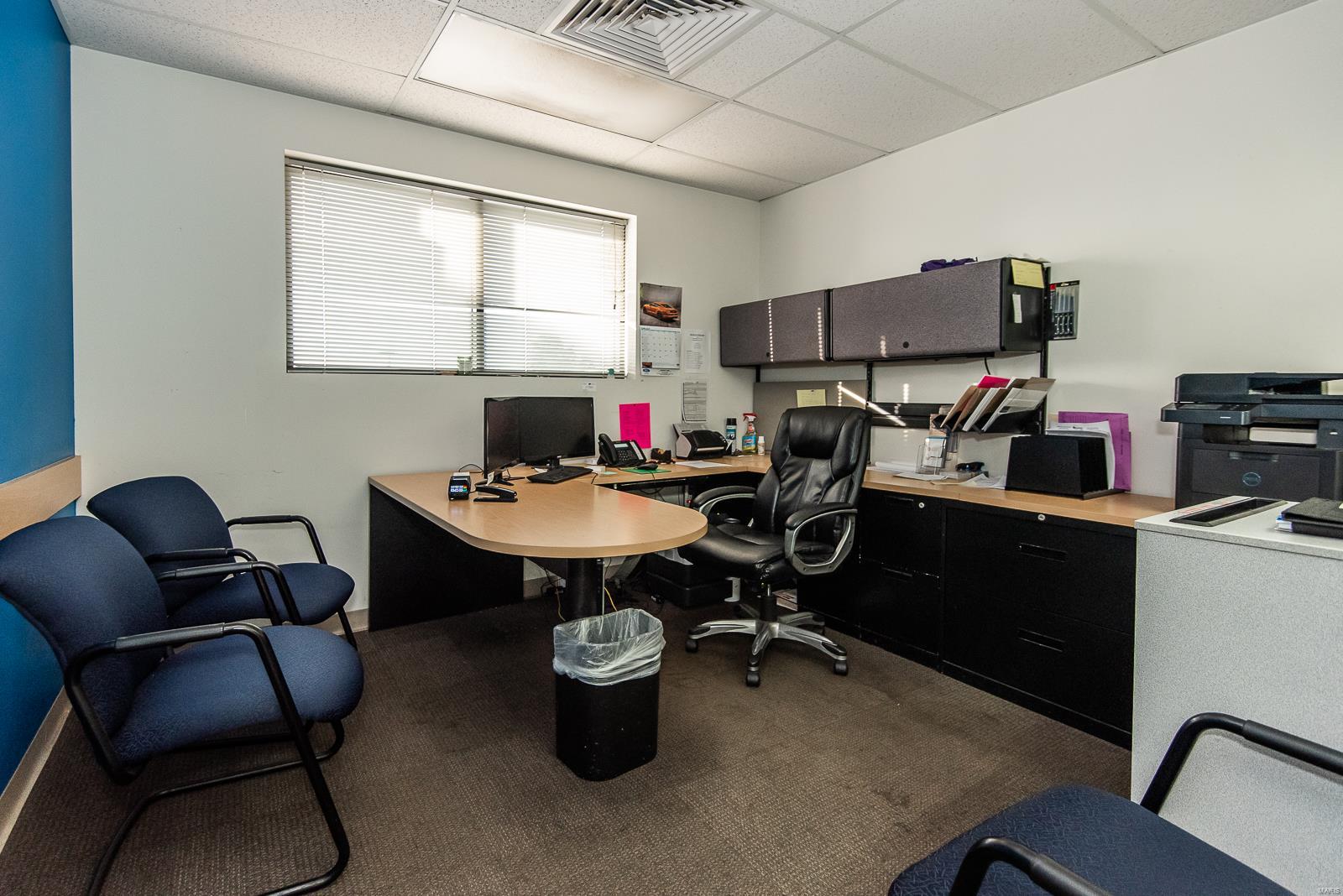 Cerame Ford - Commercial Sale