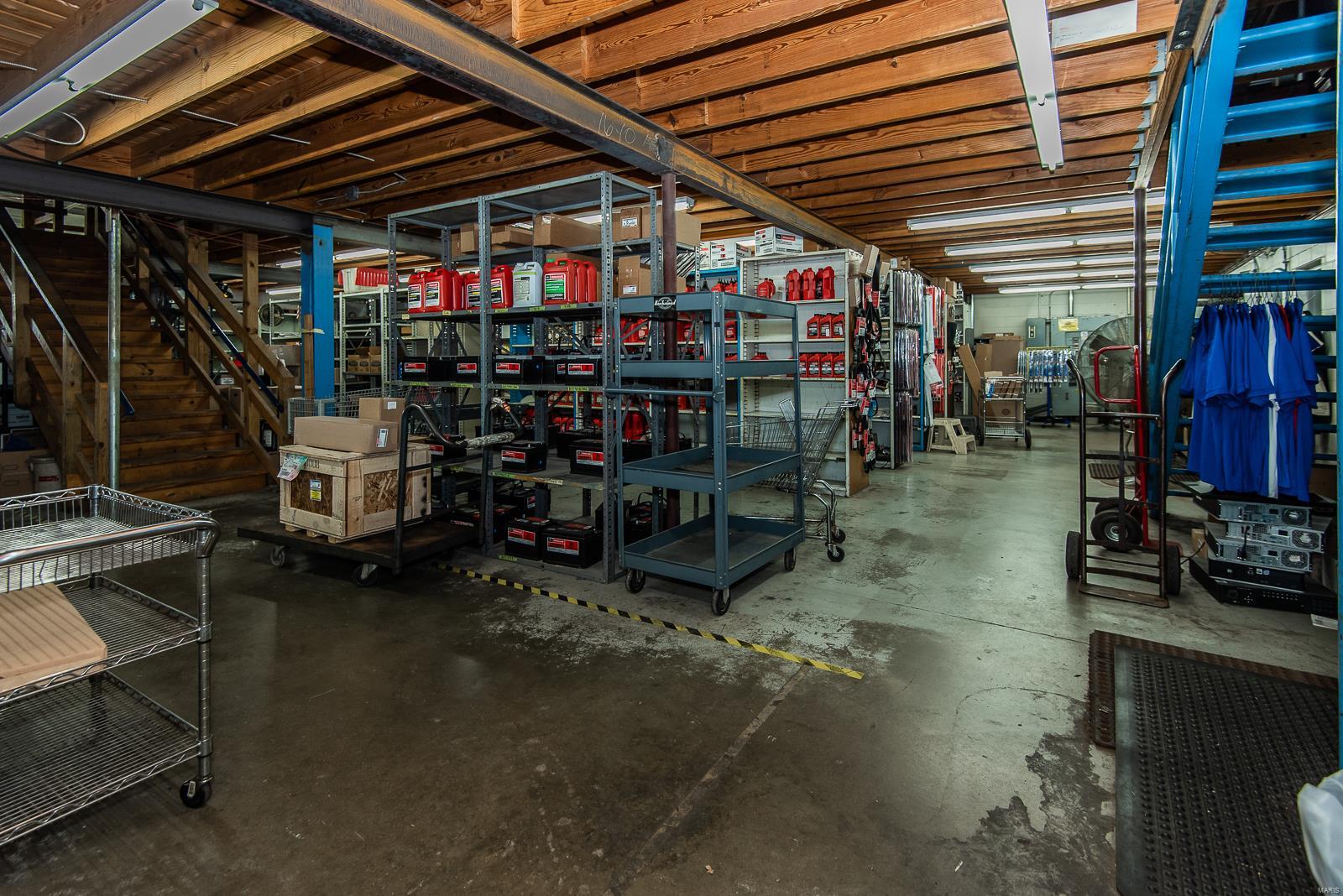 Cerame Ford - Commercial Sale