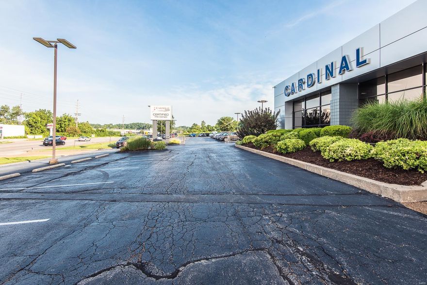Great potential and business opportunity for this 55,000 sq. ft. building on 12.346 acres. TENANT OCCUPIED WITH A 15 YEAR TRIPLE NET LEASE AND GOOD INCOME! This property has great visibility and exposure and a close proximity to the Airport, Downtown STL, Colleges & Universities, and IL cities of Alton, Granite City, Edwardsville, Collinsville, Maryville and Belleville, For more information about this GREAT INVESTMENT, serious buyers can call or email me direct. DO NOT DISTURB THE TENANT, PLEASE. Annual rental income on this 15 year triple net lease is $300,000.00 so from day one you will be making money! All Showings by Appt Only to qualified buyers. This is a Turn Key Opportunity and a Sweet Deal you won't want to miss out on. Cardinal Ford is an approved Ford 
Dealership!

SELLERS JUST MADE A HUGE PRICE ADJUSTMENT!   Could be your 1031 Exchange! Some Accessible Features Location: High Traffic, Retail Center