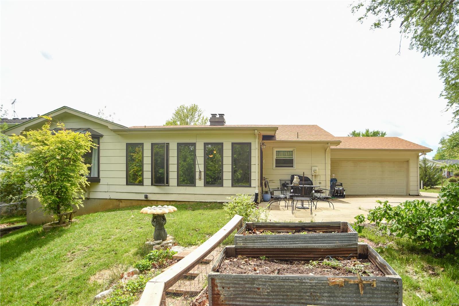 Elmwood Manor #7 - Residential