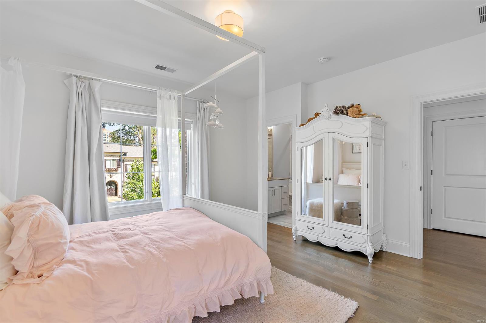 Clayton Gardens 4 - Residential