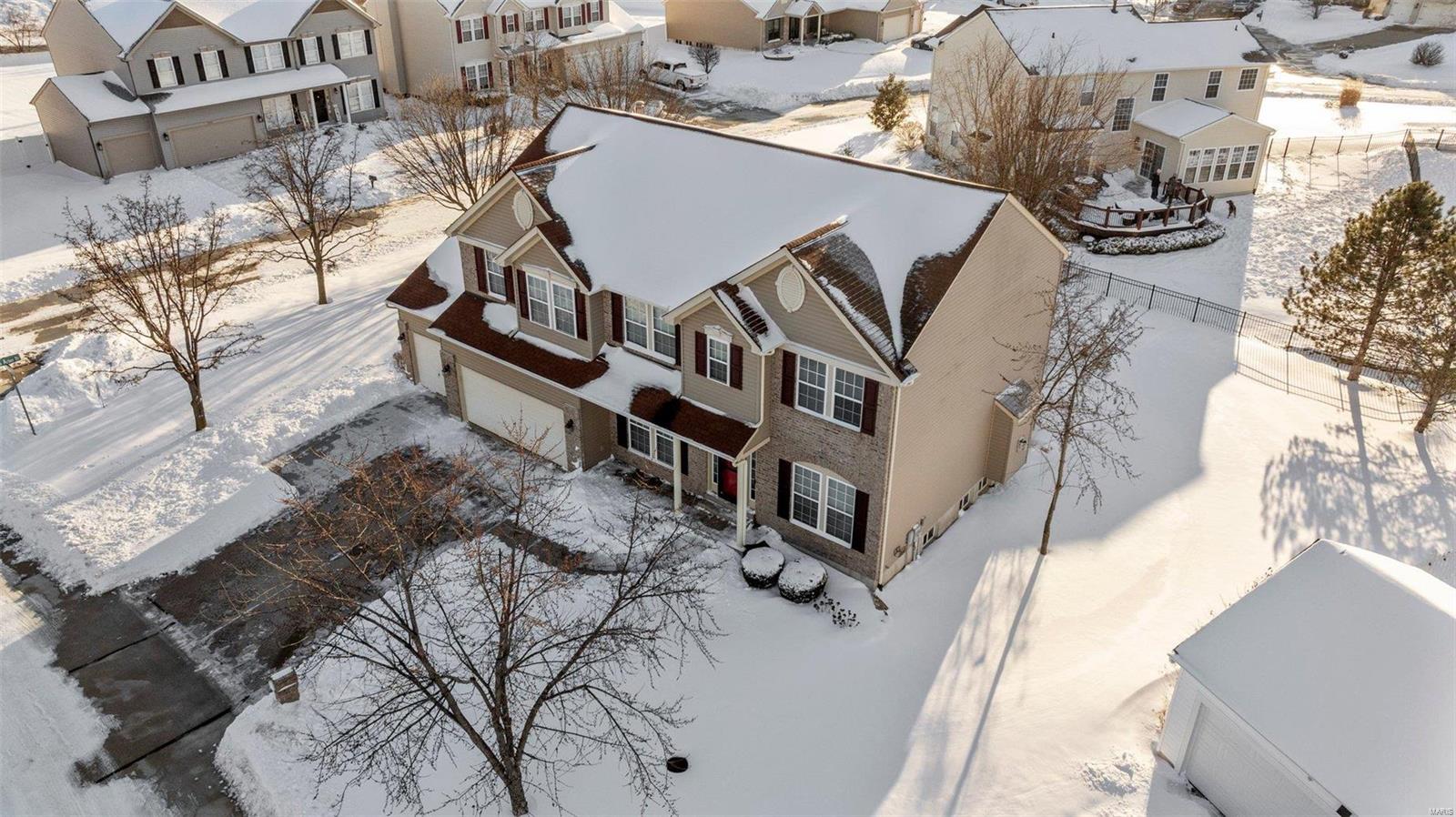 Lake St Louis, Missouri 63367, United States, 4 Bedrooms Bedrooms, ,3 BathroomsBathrooms,Residential,Pending,24454