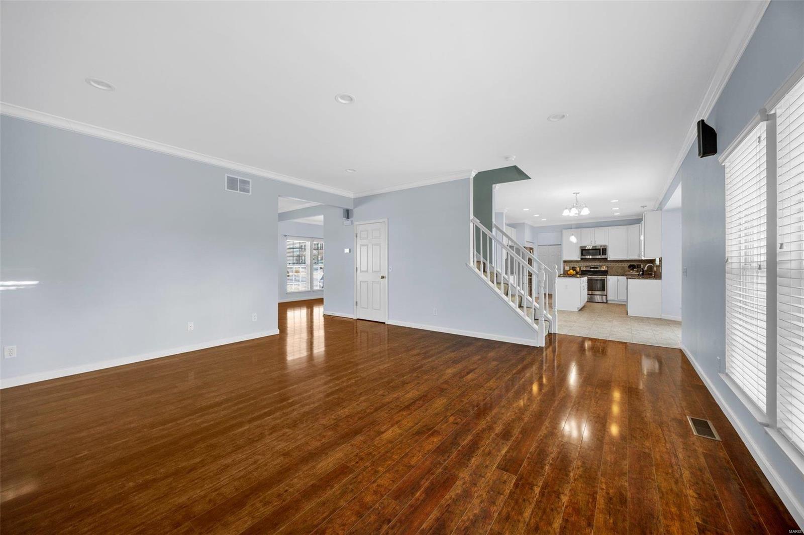 Lake St Louis, Missouri 63367, United States, 4 Bedrooms Bedrooms, ,3 BathroomsBathrooms,Residential,Pending,24454