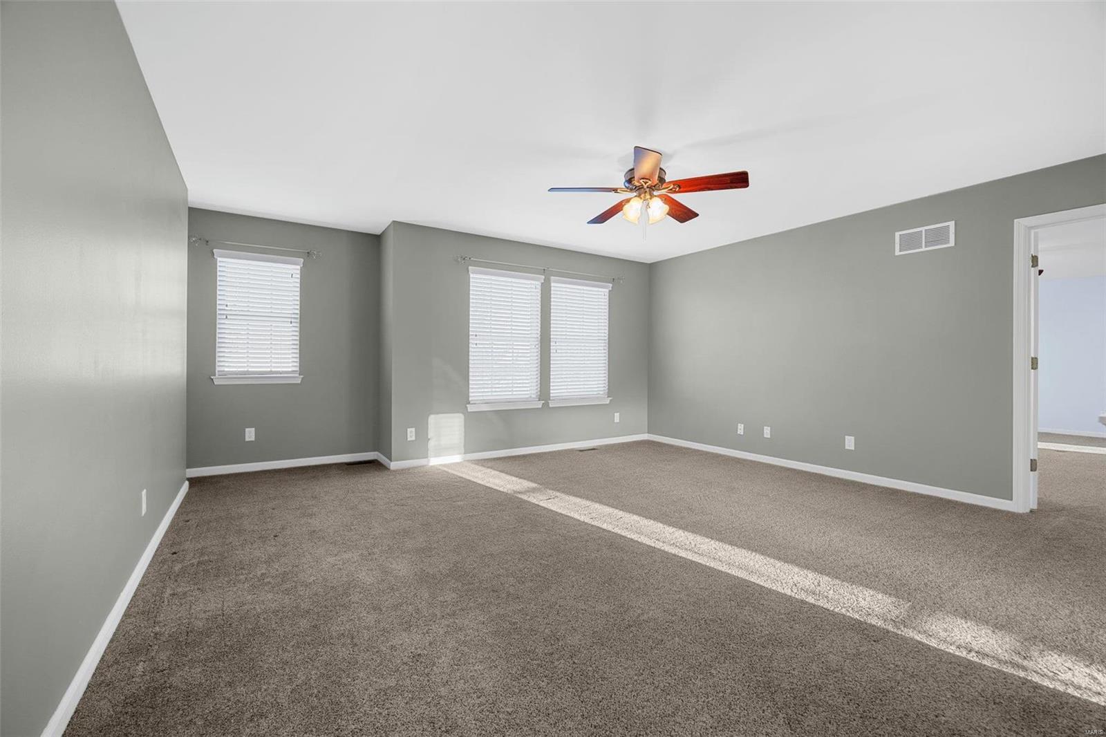 Lake St Louis, Missouri 63367, United States, 4 Bedrooms Bedrooms, ,3 BathroomsBathrooms,Residential,Pending,24454