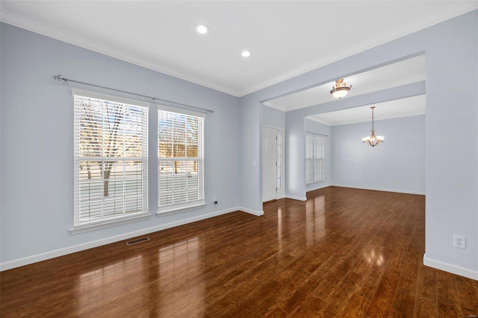 Lake St Louis, Missouri 63367, United States, 4 Bedrooms Bedrooms, ,3 BathroomsBathrooms,Residential,Pending,24454