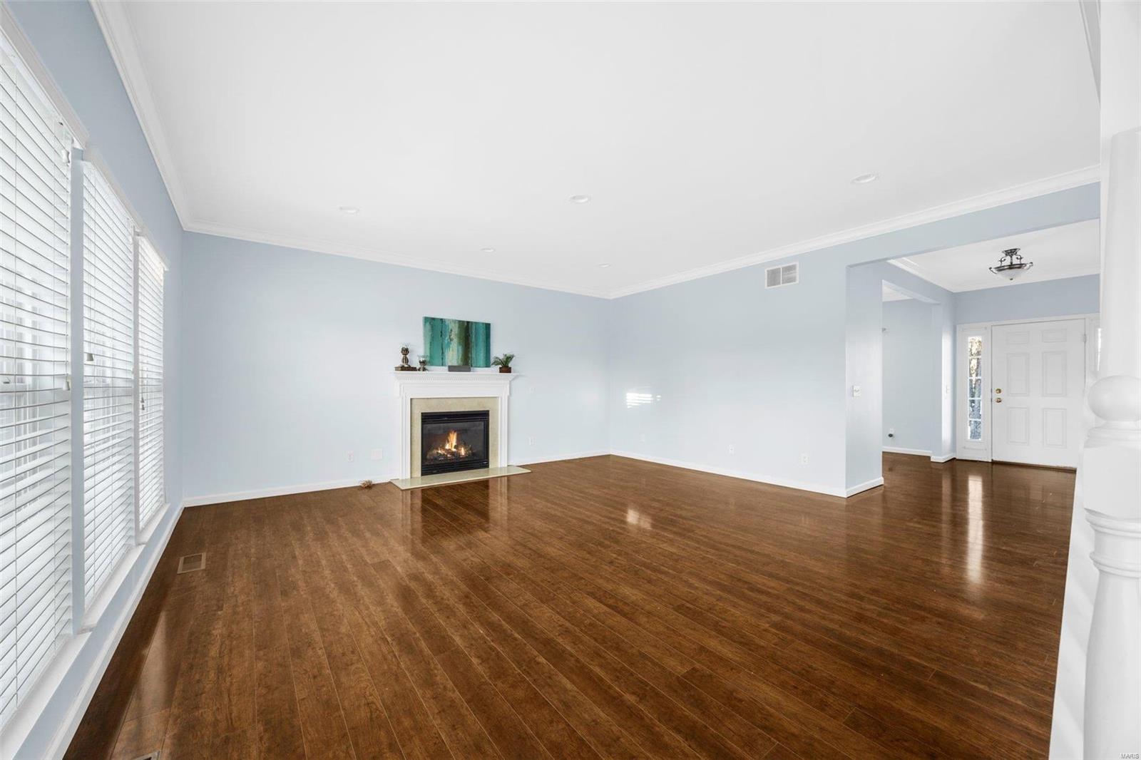 Lake St Louis, Missouri 63367, United States, 4 Bedrooms Bedrooms, ,3 BathroomsBathrooms,Residential,Pending,24454