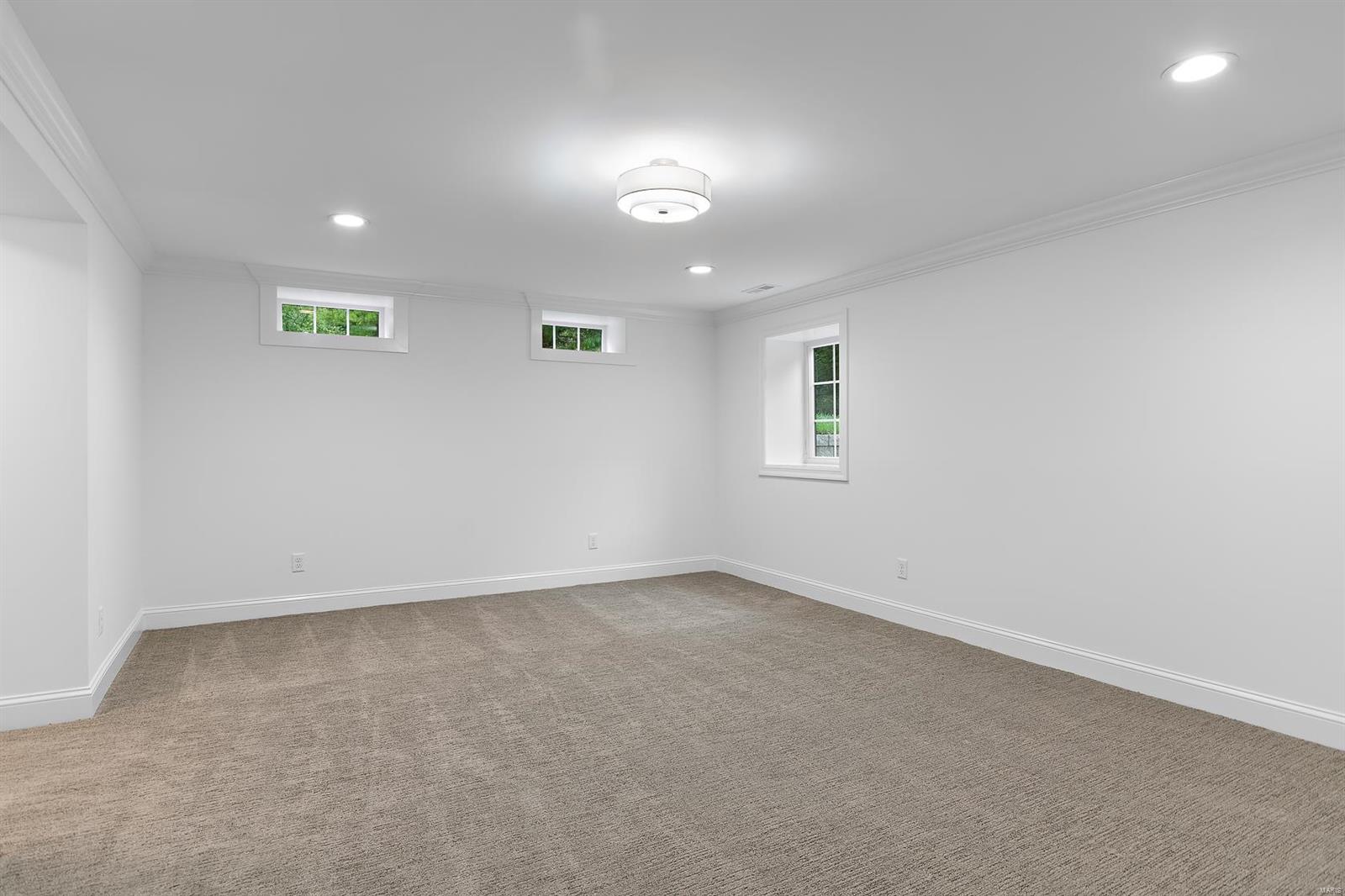 Meadowbrook Country Club Estates 3 - Residential