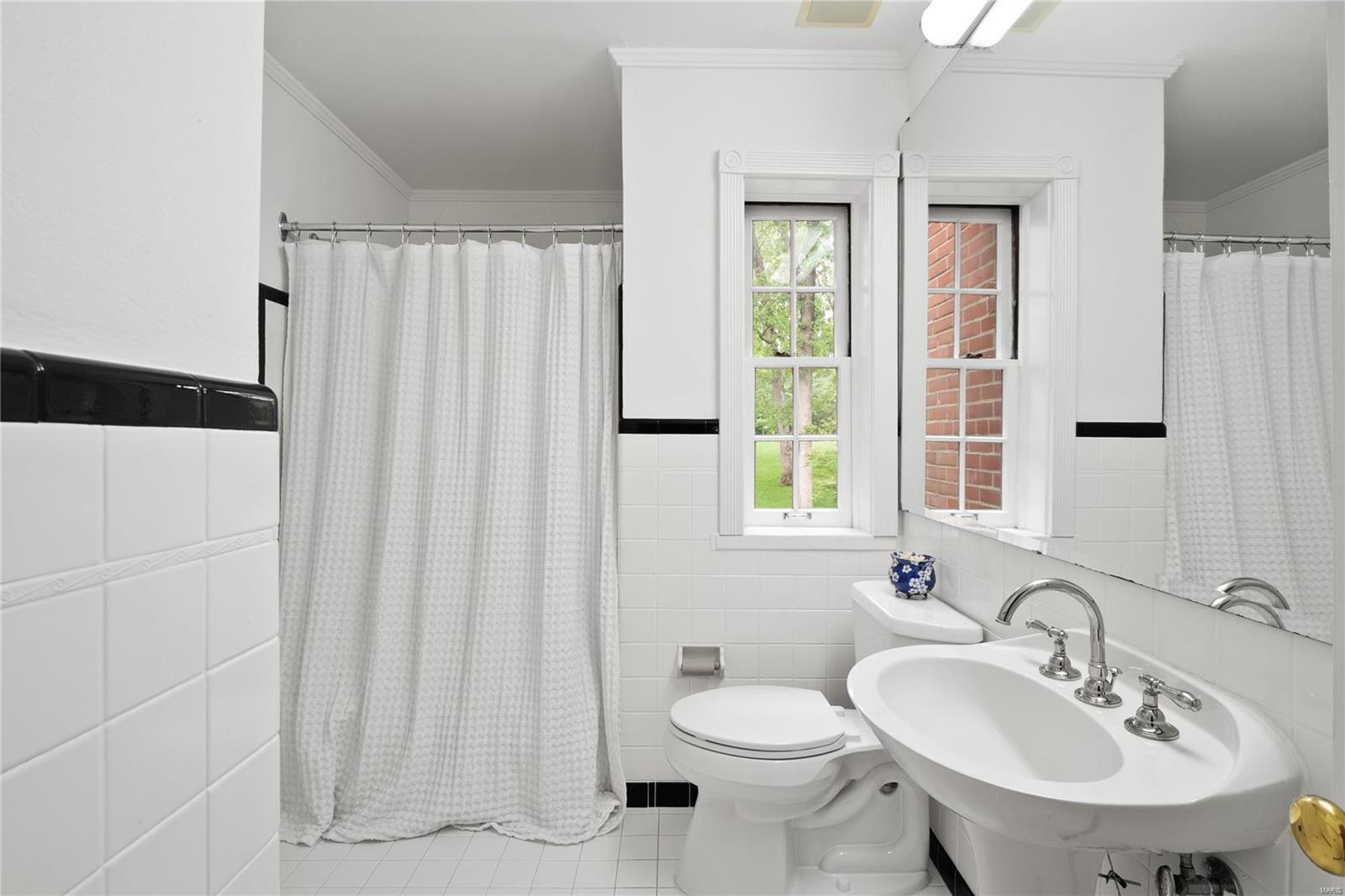 Loren Woods - Residential