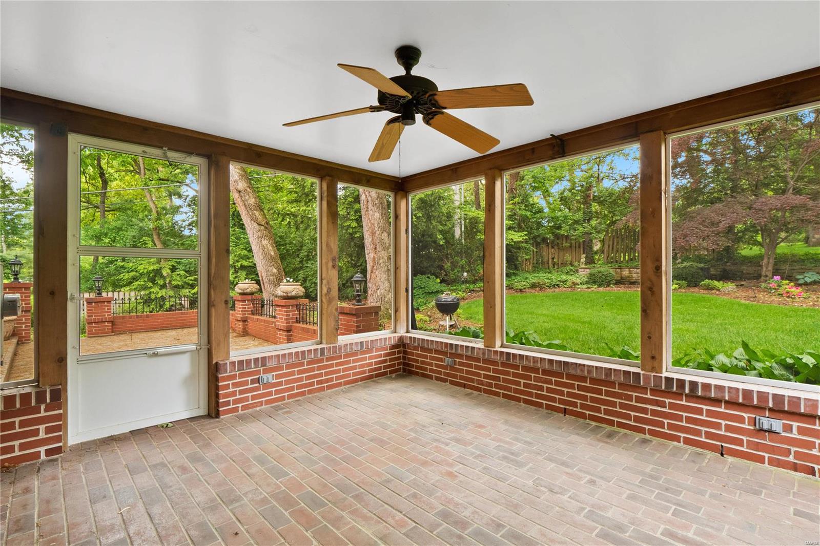 Loren Woods - Residential