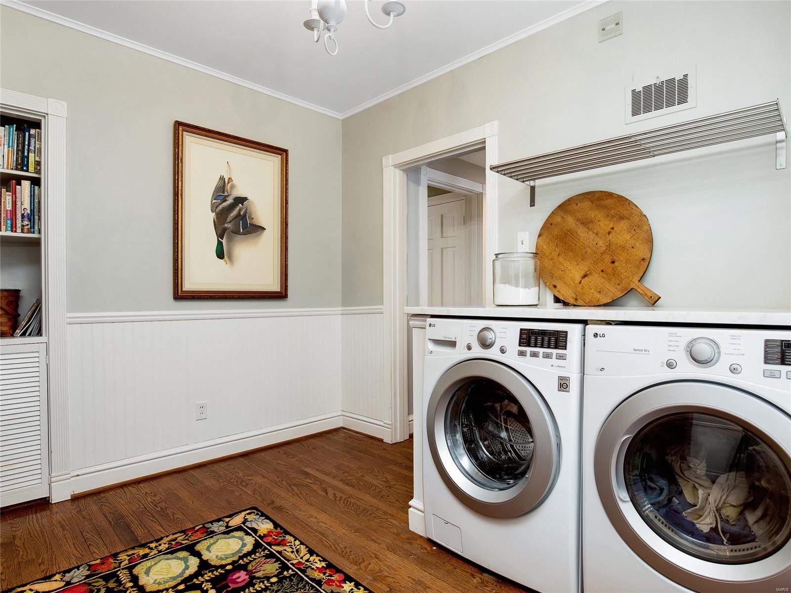 Loren Woods - Residential