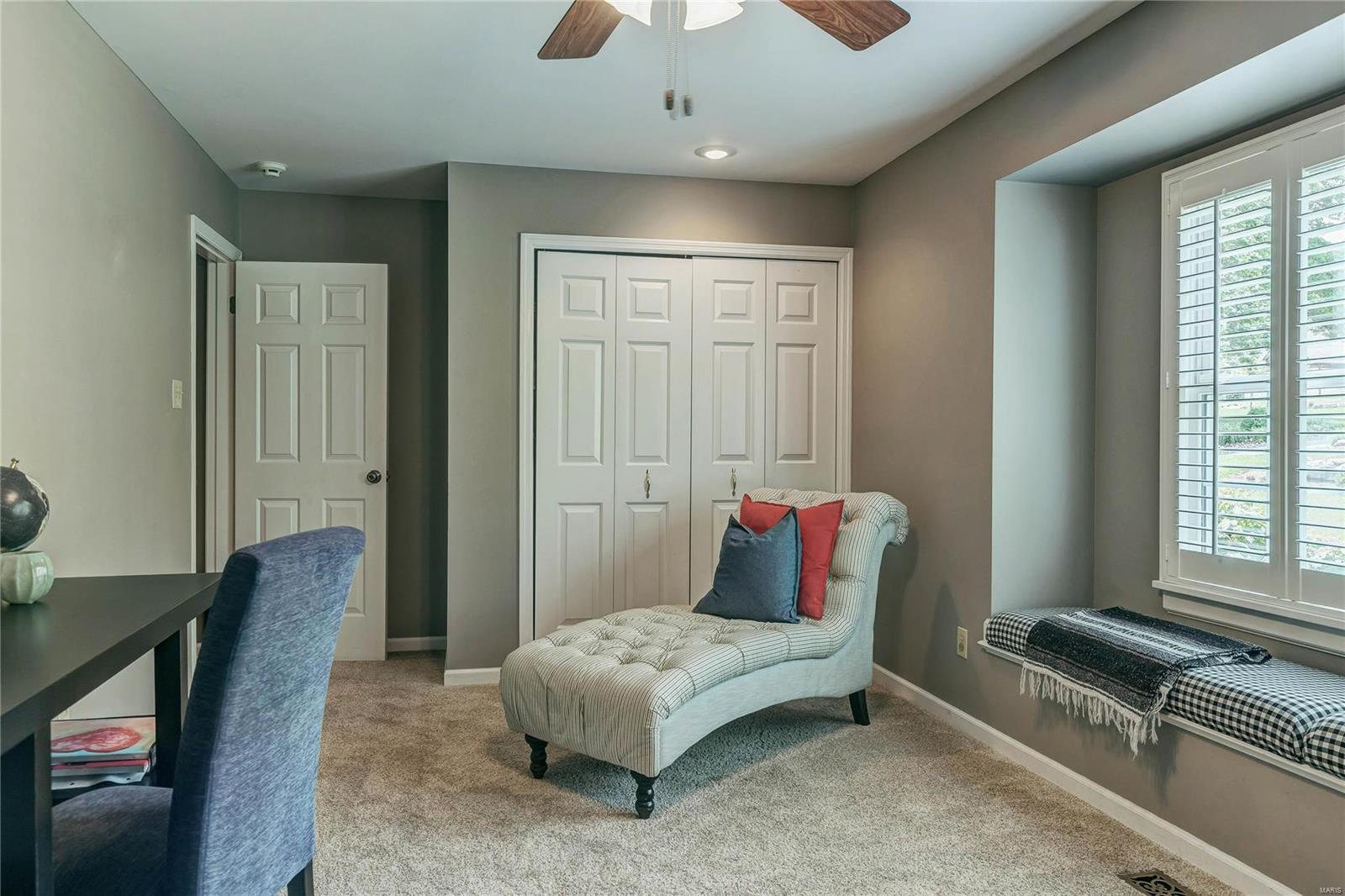 Town & Country Manor - Residential