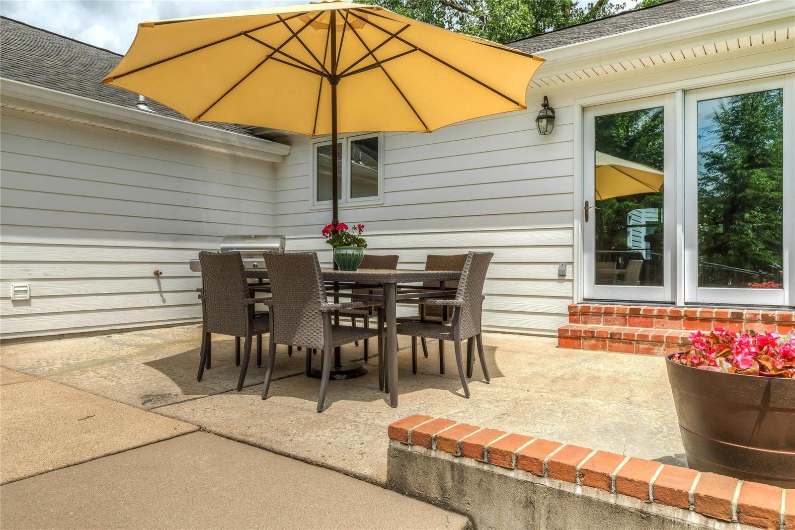 Town & Country Manor - Residential