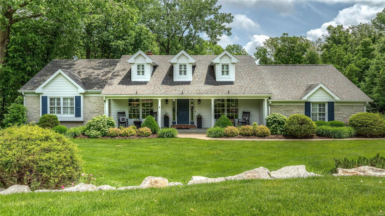 Town & Country Manor - Residential