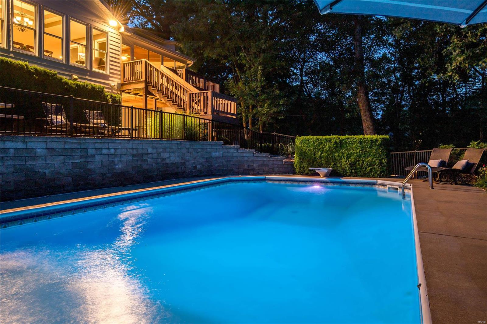 Town & Country Manor - Residential