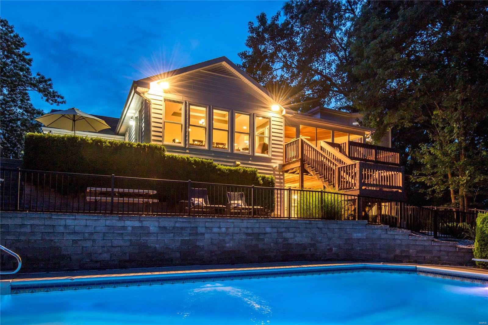 Town & Country Manor - Residential