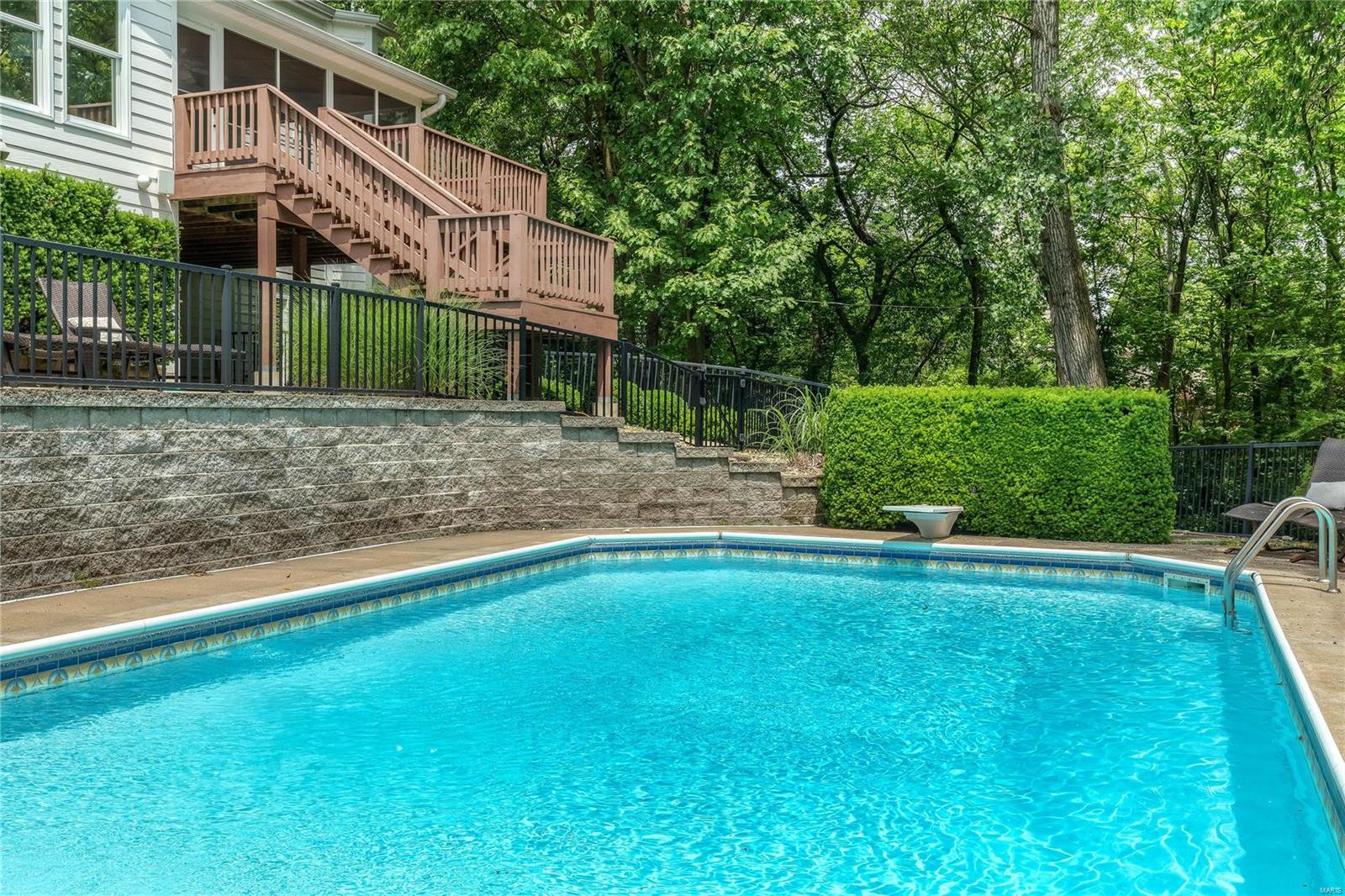 Town & Country Manor - Residential