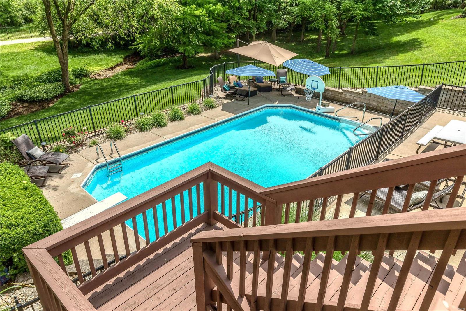 Town & Country Manor - Residential