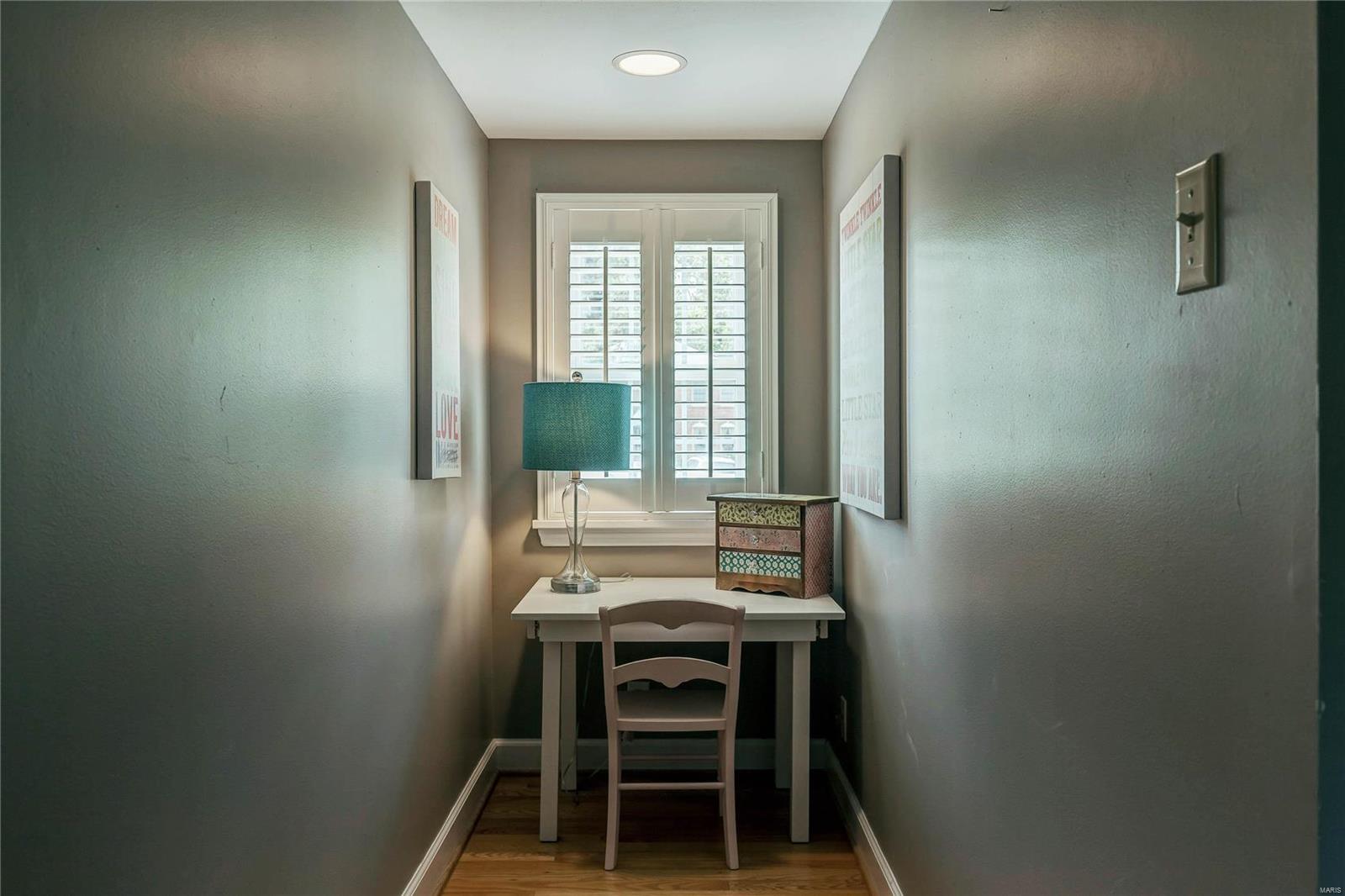 Town & Country Manor - Residential