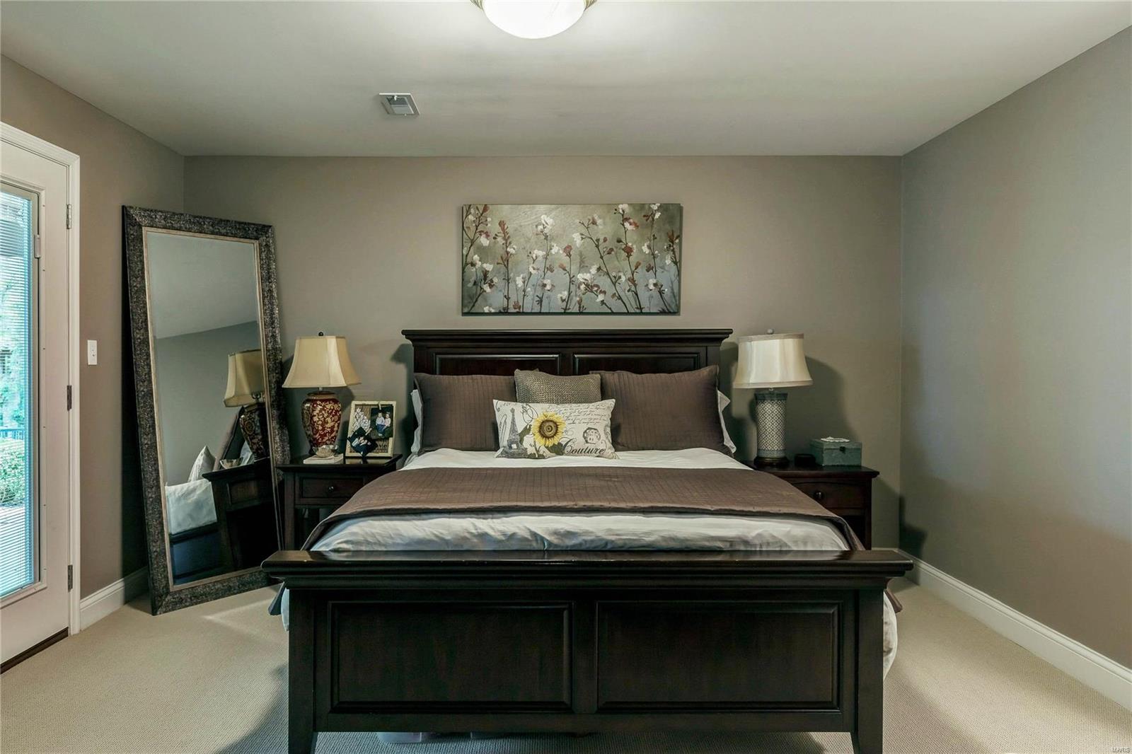 Town & Country Manor - Residential