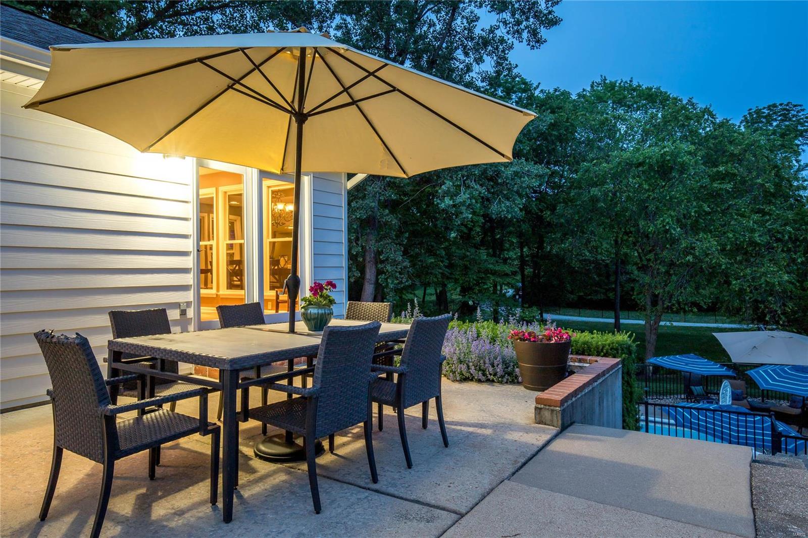 Town & Country Manor - Residential