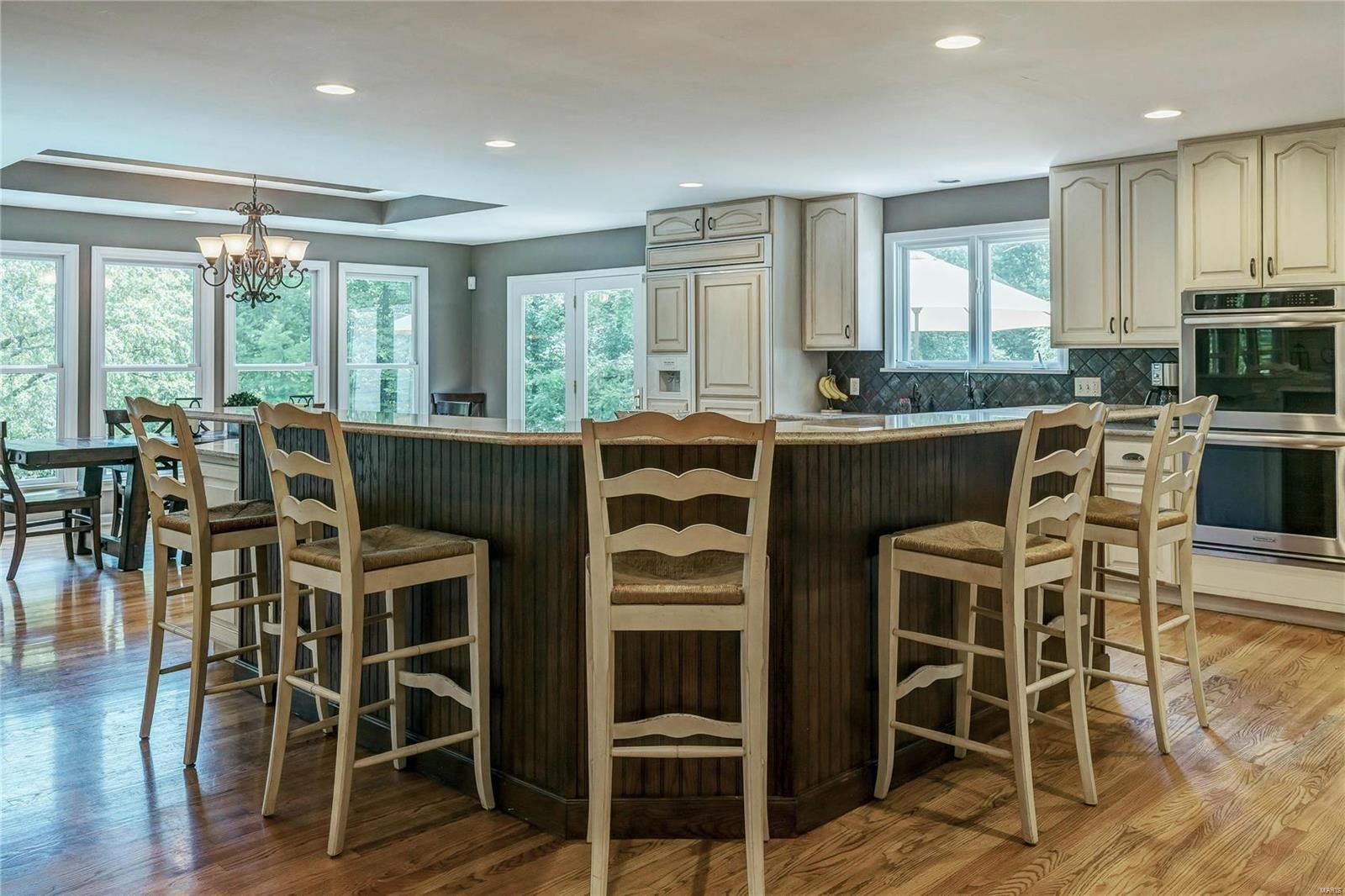 Town & Country Manor - Residential