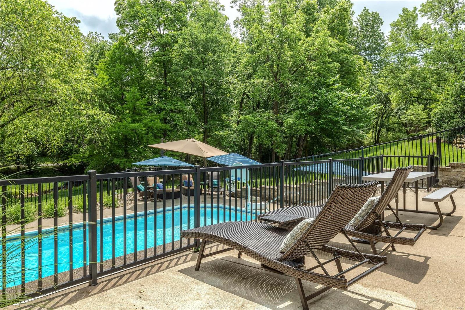 Town & Country Manor - Residential