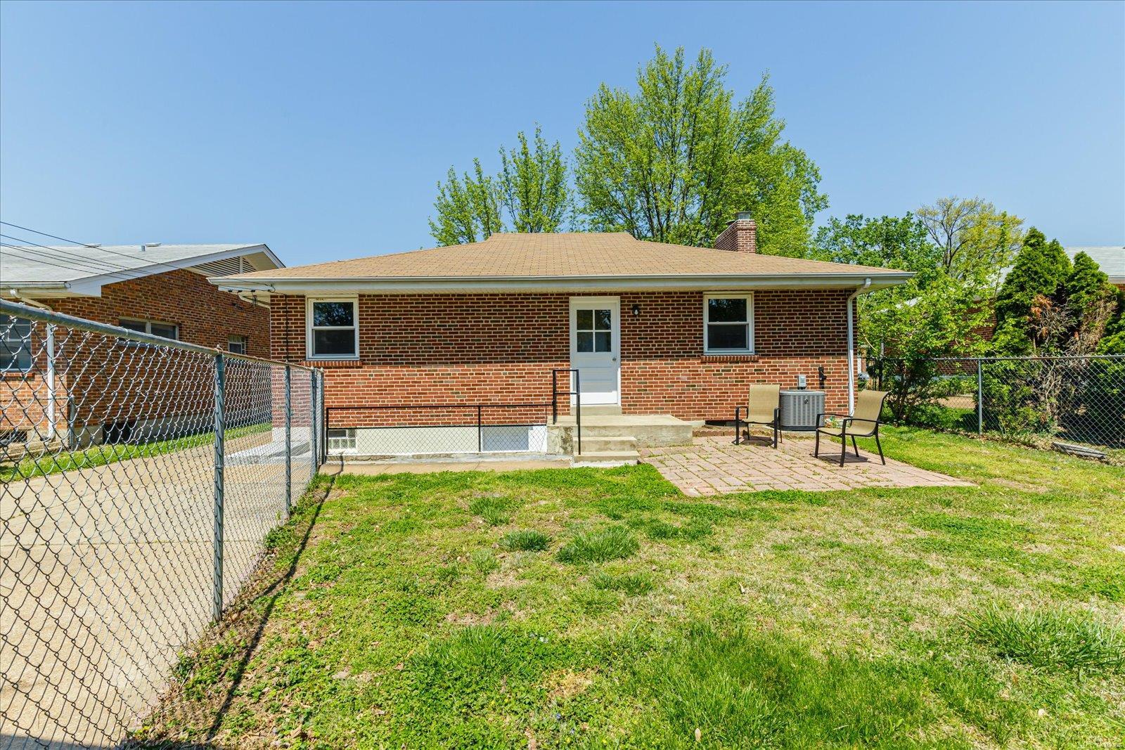 Tesson Ferry Court addition - Residential