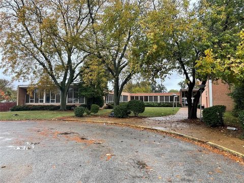 7400 Olive Boulevard St Louis MO 63130